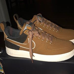 Never worn carhartt Air Force 1’s